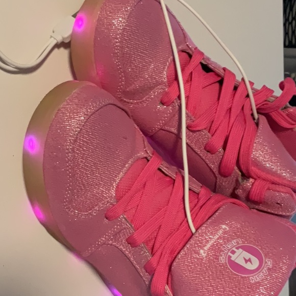 Light up pink sparkle - Picture 8 of 10